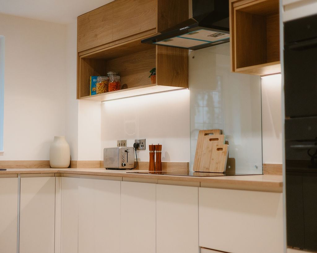 2-bed main-door flat, West End